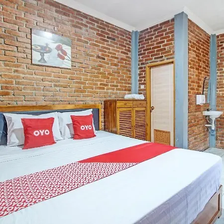 Oyo 92606 Djoglo Boto Homestay Syariah